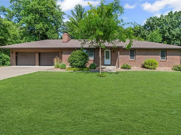 1306 Ruby St, Carrollton, MO 64633