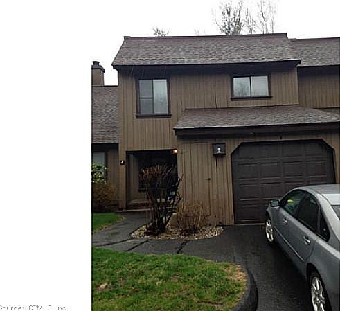 1st image of 4 Applewood Ln