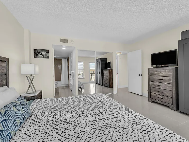 405 N Ocean Blvd #727 — Photo 4