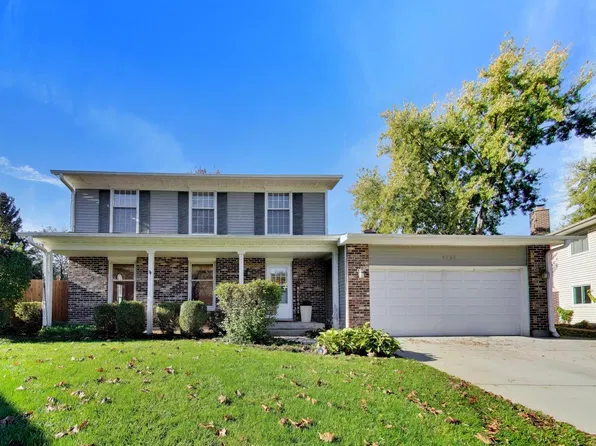 4230 Eisenhower Cir, Hoffman Estates, IL 60192