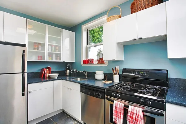 Sold by Corcoran | media 11