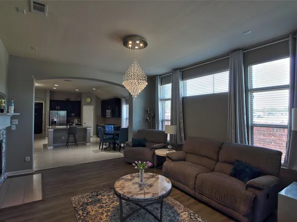 604 Cedarview Dr, Garland, TX 75040