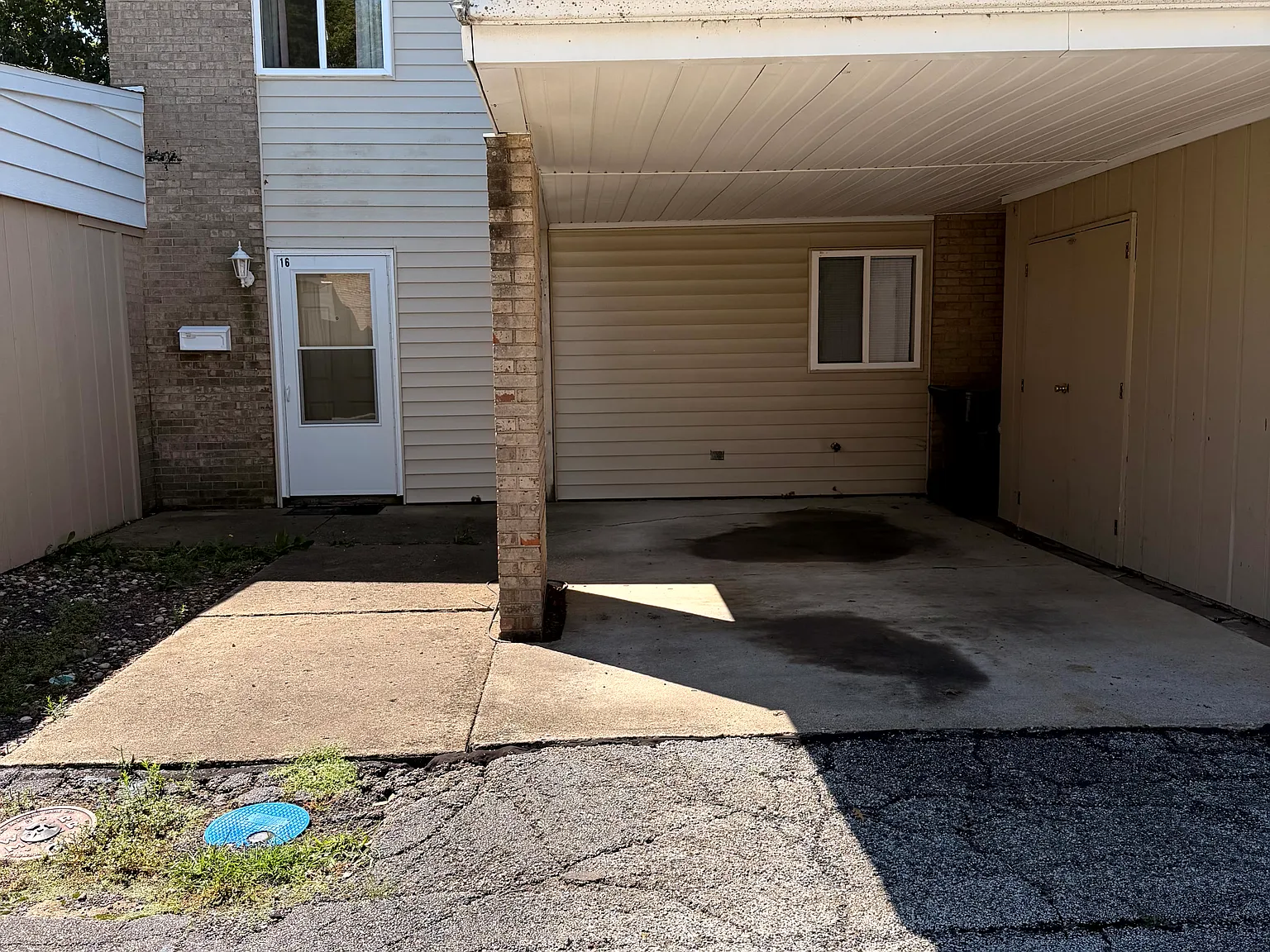 3 bed, 1.5 bath, 1200 sqft, $1,250 — Photo 4