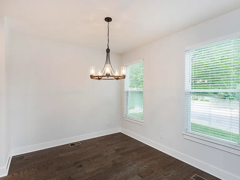 708 Tral St — Photo 17