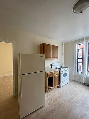 1st image of 3128 Villa Ave #17