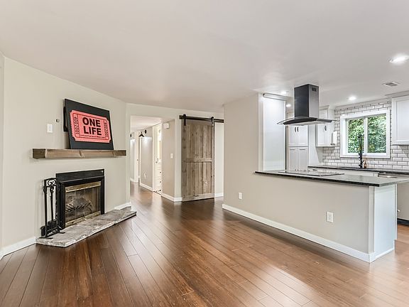 3rd image of 12034 Slater Ave NE #Northeasta