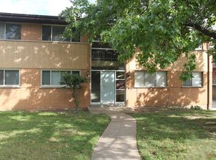 1112 Indian Trails Dr APT D, Saint Louis, MO