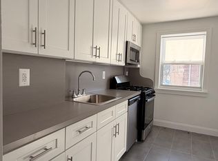 67-58 224th St #B, Oakland Gardens, NY 11364