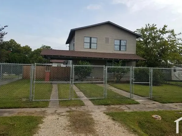 1405 Evalon St #A, Beaumont, TX 77701