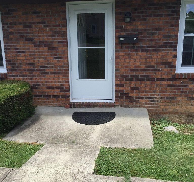 1st image of 120 W Marshall St #1