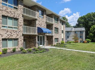 St. Charles at Olde Court Apartments, Pikesville, MD 21208