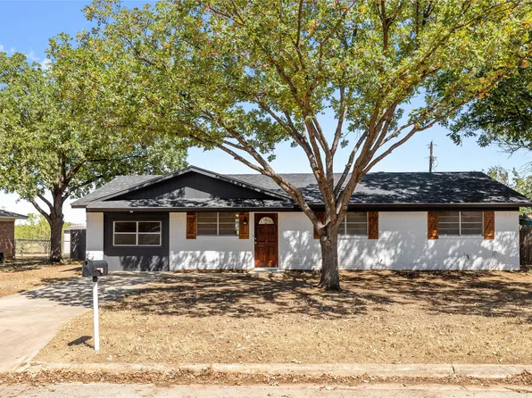 3818 Crestridge Dr, Brownwood, TX 76801