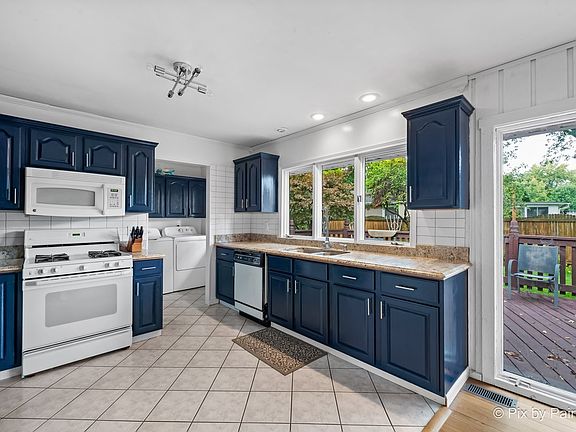 5th image of 2111 W Illinois Ave