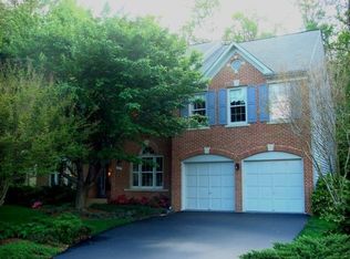 8312 Armetale Ln, Fairfax Station, VA 22039