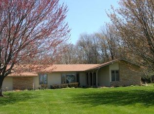 2020 Green Meadow Dr, Delavan, WI 53115