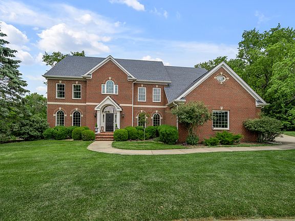 2nd image of 310 Ironwood Cir