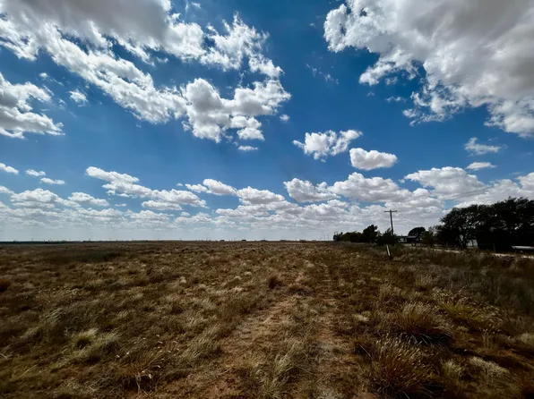4504 E County Road 5945, Lubbock, TX 79403