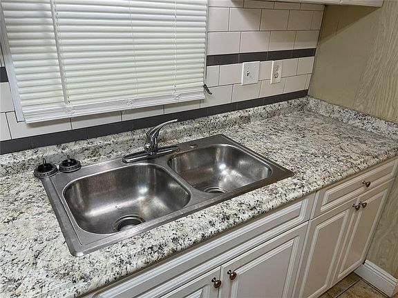 3rd image of 7438 Saint Johns Rd