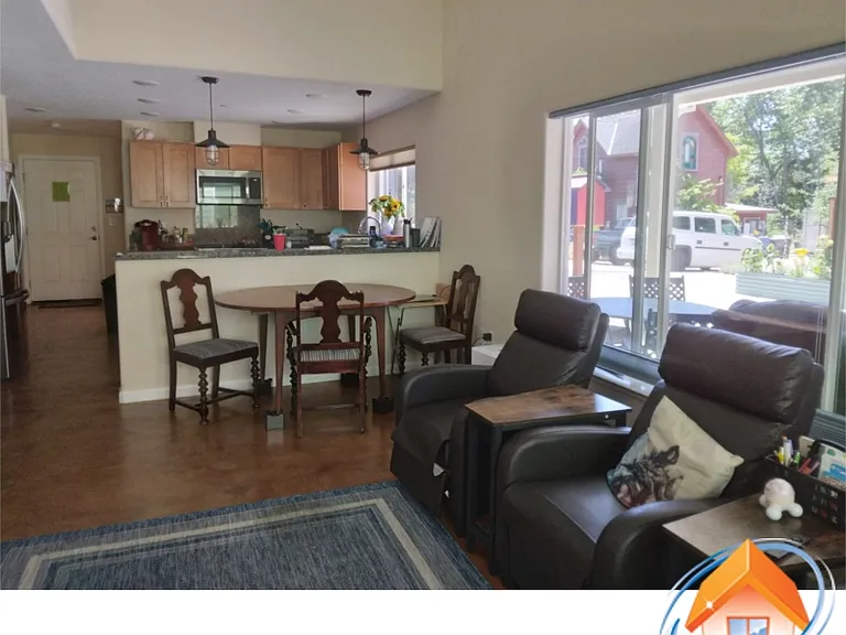 321 Golf Club Dr — Photo 4