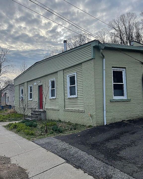 1st image of 302-306 Piermont Ave