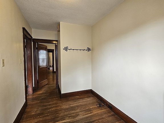 4th image of 118 Governor Winthrop Rd #118