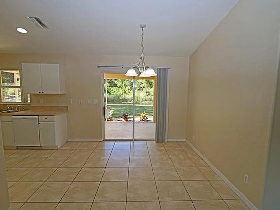 4th image of 4215 Amari Rd