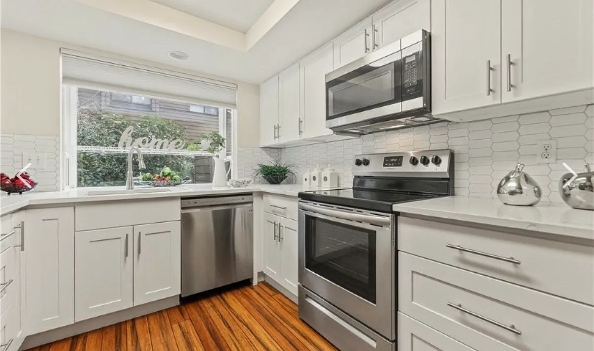 2 bed, 1102 sqft, $2,800 — Photo 3