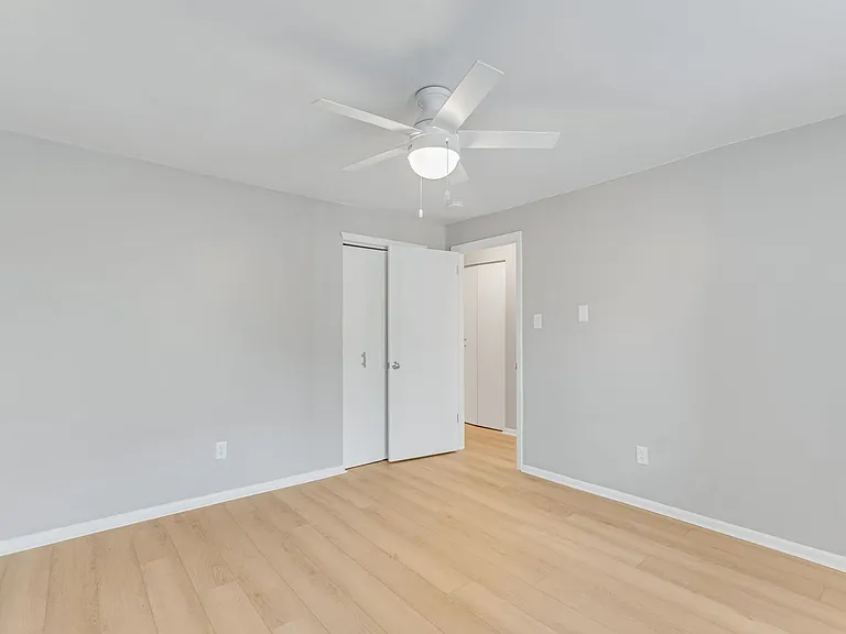 Oak Ridge Apartments — Photo 20