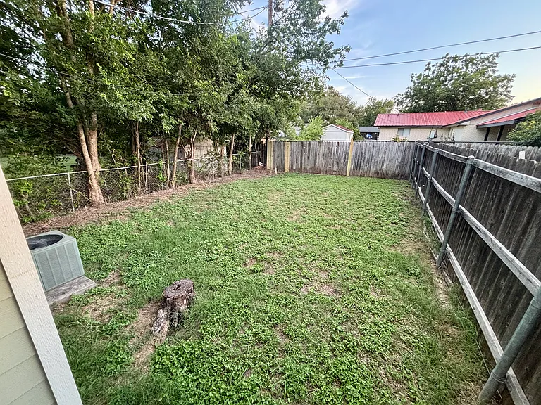 102 Hitching Post Dr #B — Photo 8