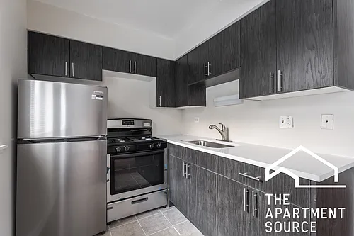 5917 N Kenmore Ave #426 Photo 1