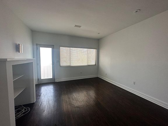 4th image of 1840 James Avenue #18