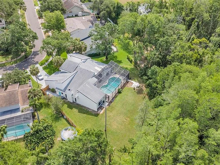 4520 Pine Hollow Dr — Photo 47