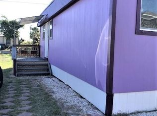 1005 E Lamar St, Rockport, TX 78382