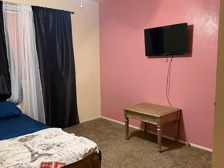 5448 Edmonton Ave #1 — Photo 5