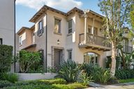 Great Lawn-S2511-005.jpg