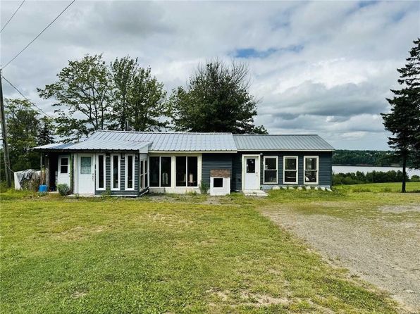 87 Abbeys Ln, Saint Mary, NB E4S 0K9