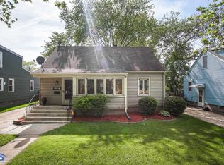 17816 Escanaba Ave, Lansing, IL
