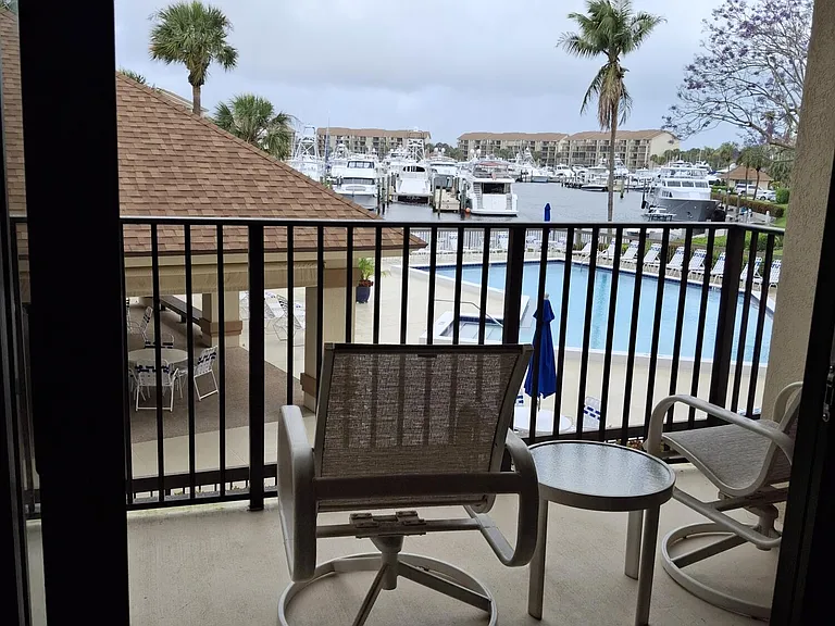 1201 Seafarer Cir #201 — Photo 4