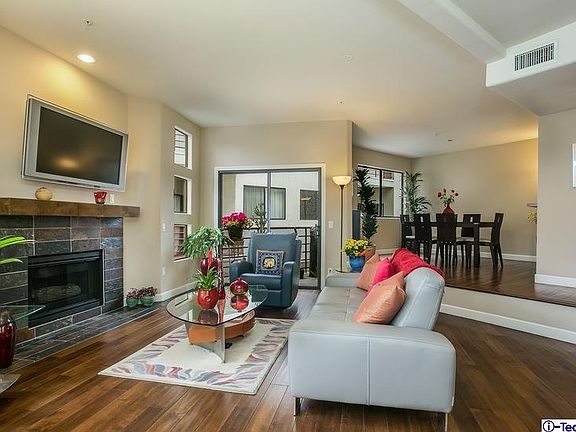 2nd image of 1432 Barrington Way APT 105