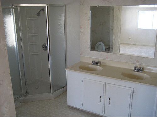3rd image of 673 Hermitage Pl
