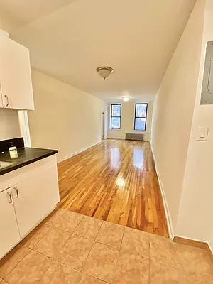 Rented by Waverly Realty Associates | media 20