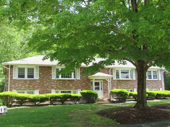 100 Mary Ln APT 2, Bridgewater, MA 02324