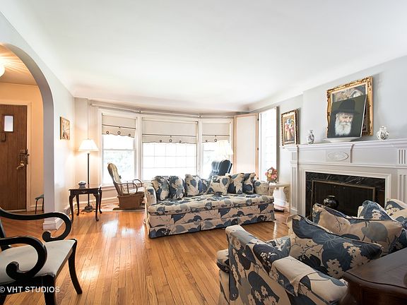 3rd image of 5831 N Central Park Ave
