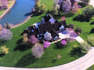 1306 Cross Creek Rd, Mahomet, IL 61853