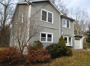 69 Beechwood Rd, Florham Park, NJ 07932