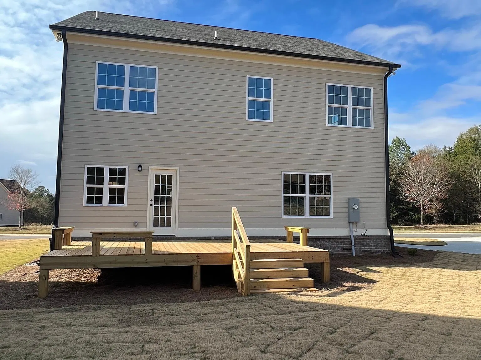 4 bed, 2.5 bath, 2403 sqft, $3,200 — Photo 4