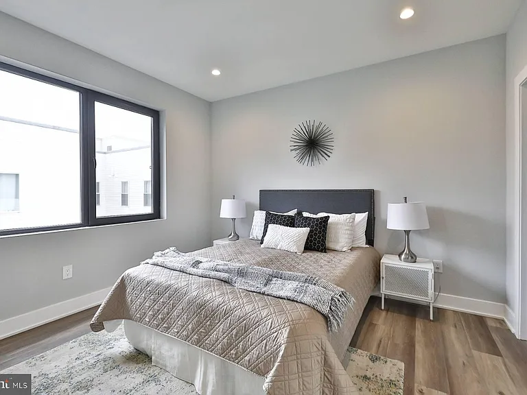 1612 Cambridge St #-203 — Photo 8
