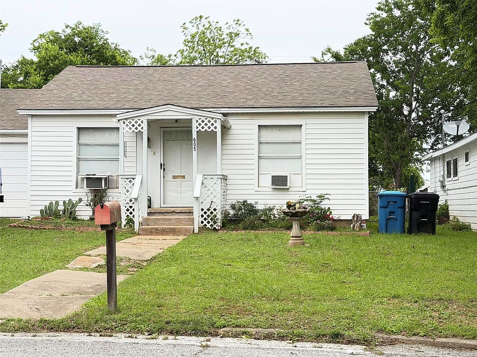 1st image of 605 E Morton St