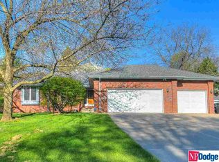 7637 Glenvale Dr, Omaha, NE 68134