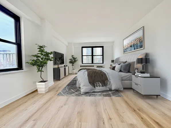 399 East 72nd Street image 4 of 12